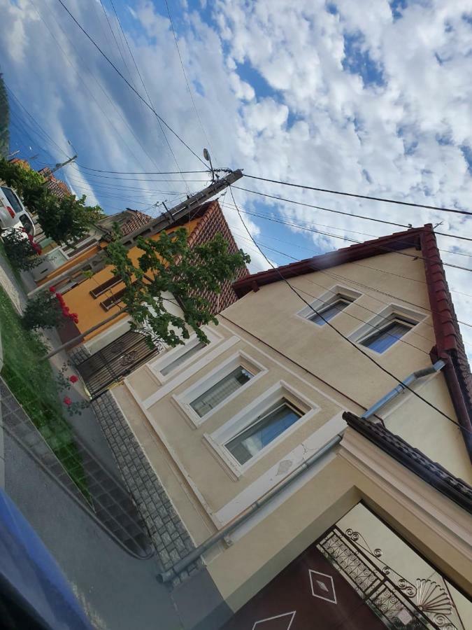 Rîşnov Casa Lucky酒店 外观 照片